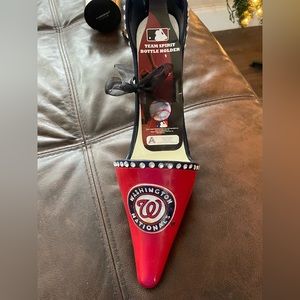 Washington Nationals wine holder New with tags. Shaped like a shoe